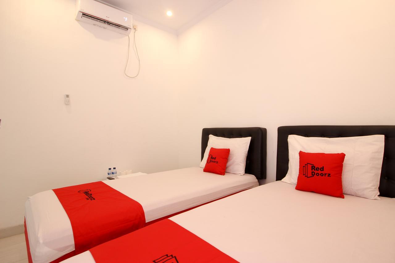 Reddoorz Plus @ Prawirotaman 3 Yogyakarta Kültér fotó