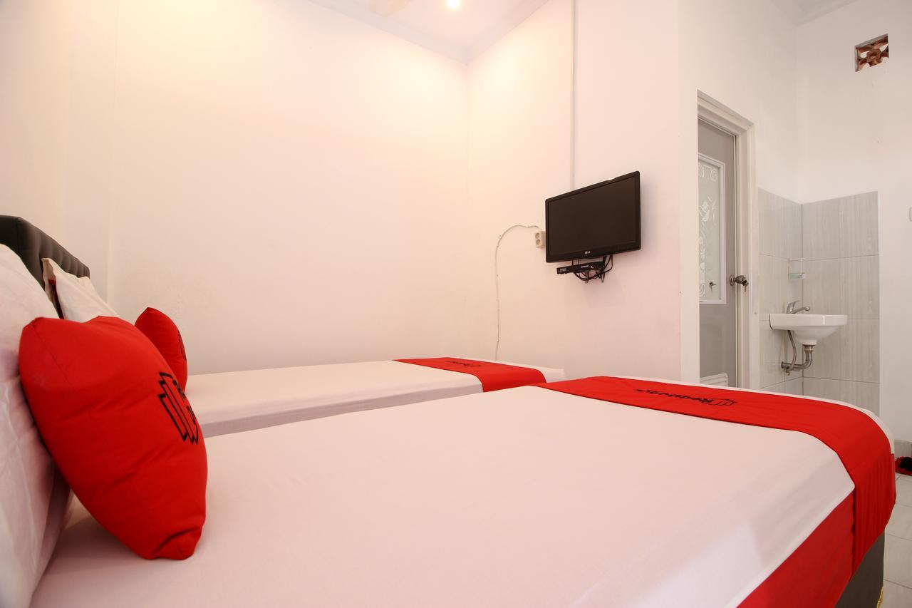 Reddoorz Plus @ Prawirotaman 3 Yogyakarta Kültér fotó