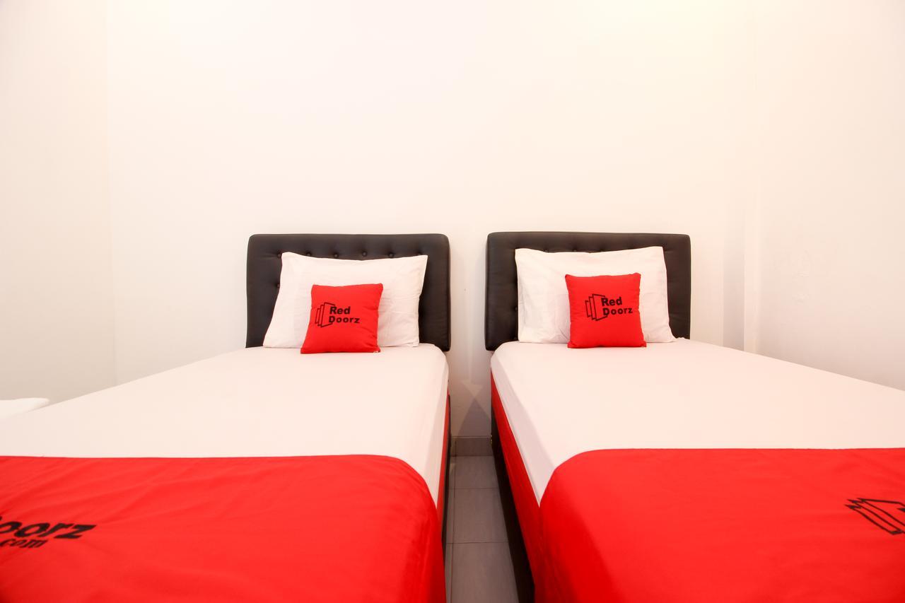 Reddoorz Plus @ Prawirotaman 3 Yogyakarta Kültér fotó