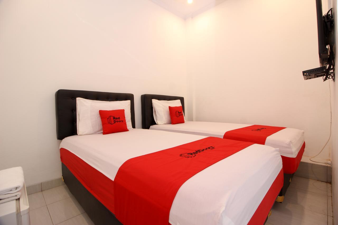 Reddoorz Plus @ Prawirotaman 3 Yogyakarta Kültér fotó