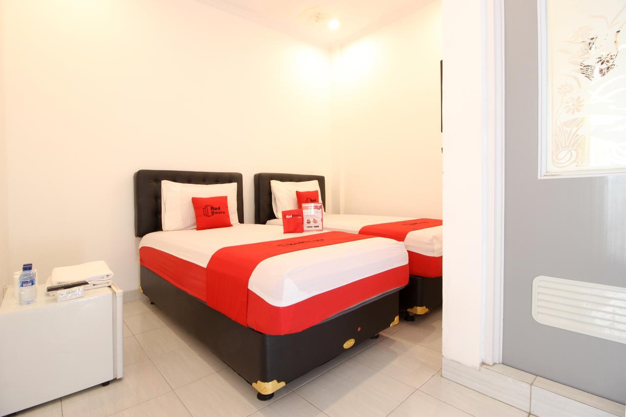 Reddoorz Plus @ Prawirotaman 3 Yogyakarta Kültér fotó