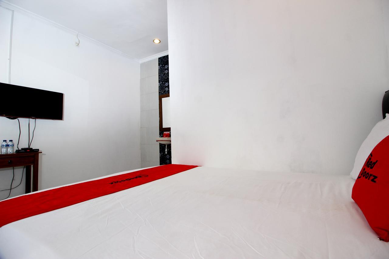 Reddoorz Plus @ Prawirotaman 3 Yogyakarta Kültér fotó