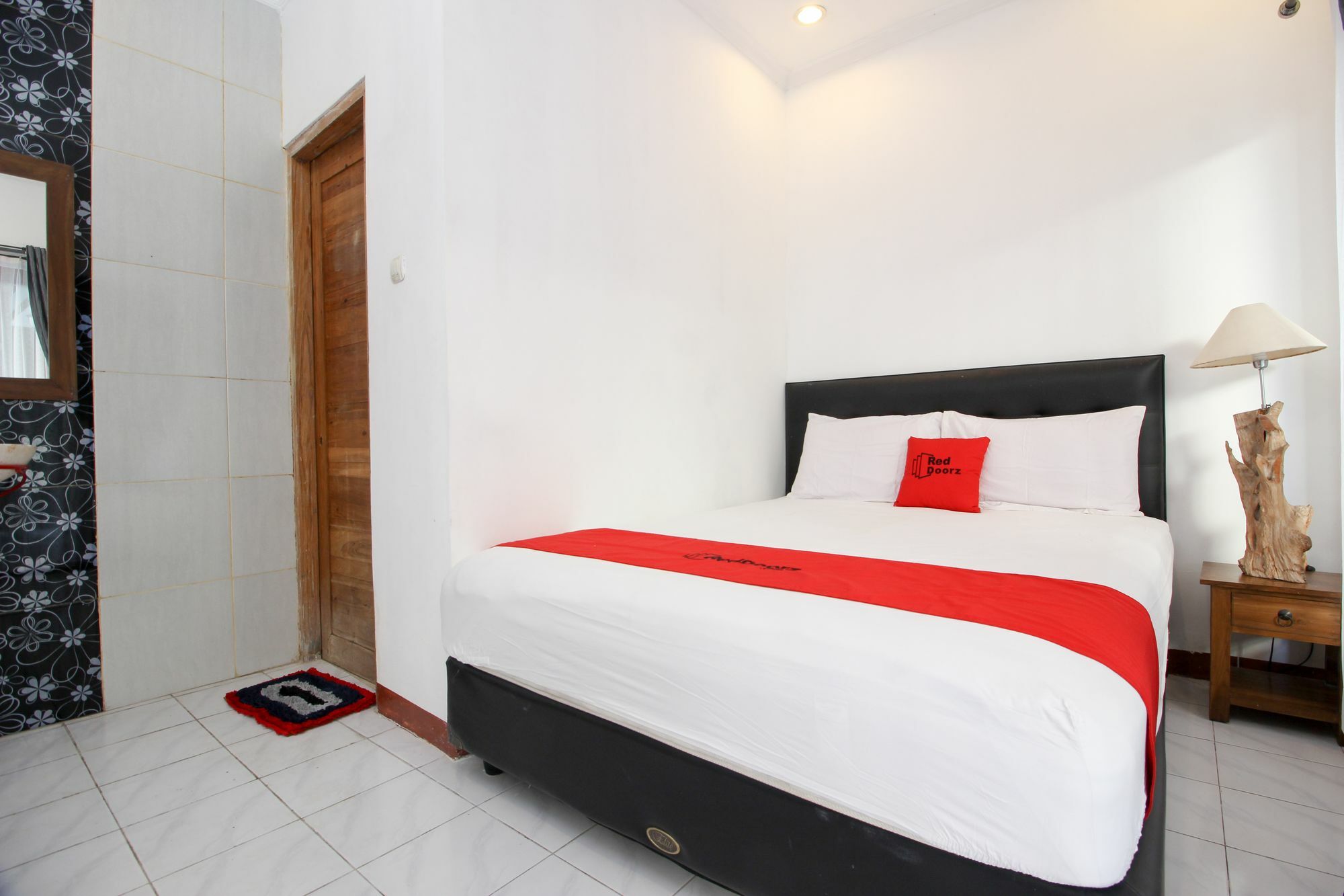 Reddoorz Plus @ Prawirotaman 3 Yogyakarta Kültér fotó